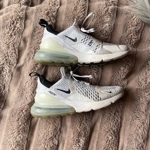 Nike women’s air max 270